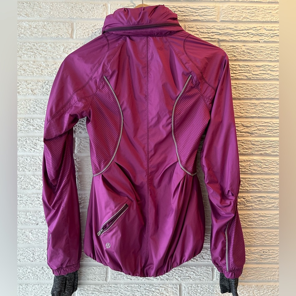 Lululemon Run: Inspire Jacket - Picture 4 of 7
